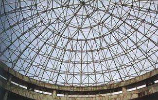 呼伦贝尔铝镁锰板屋面网架在设计时要注意哪些细节